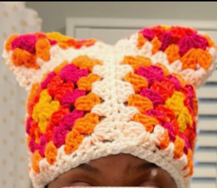 Bonnet Cat Granny Square – Style Félin – 100% Coton – Fait Main – €24,99