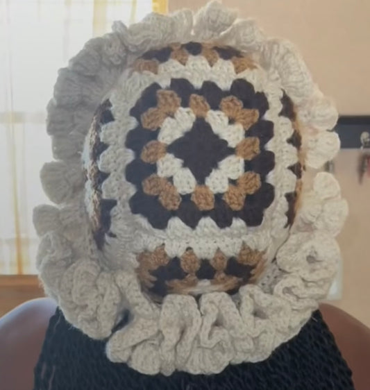 Bonnet Froufrous Granny Square – Crochet Traditionnel – 100% Coton – Design Vintage – €24,99