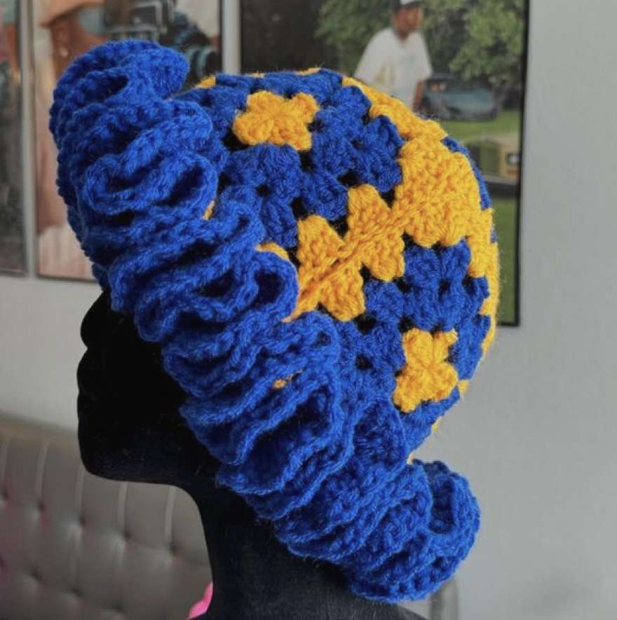 Bonnet Froufrous 2 Couleurs – Artisanat Guinéenne – 100% Coton – Style Unique – Confort Optimal – €24,99